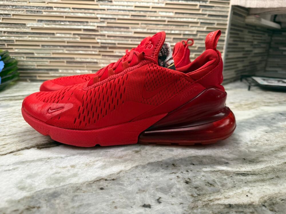 Nike Air Max 270 Triple Red Mens 11 CV7544-600 University Red Used No Box